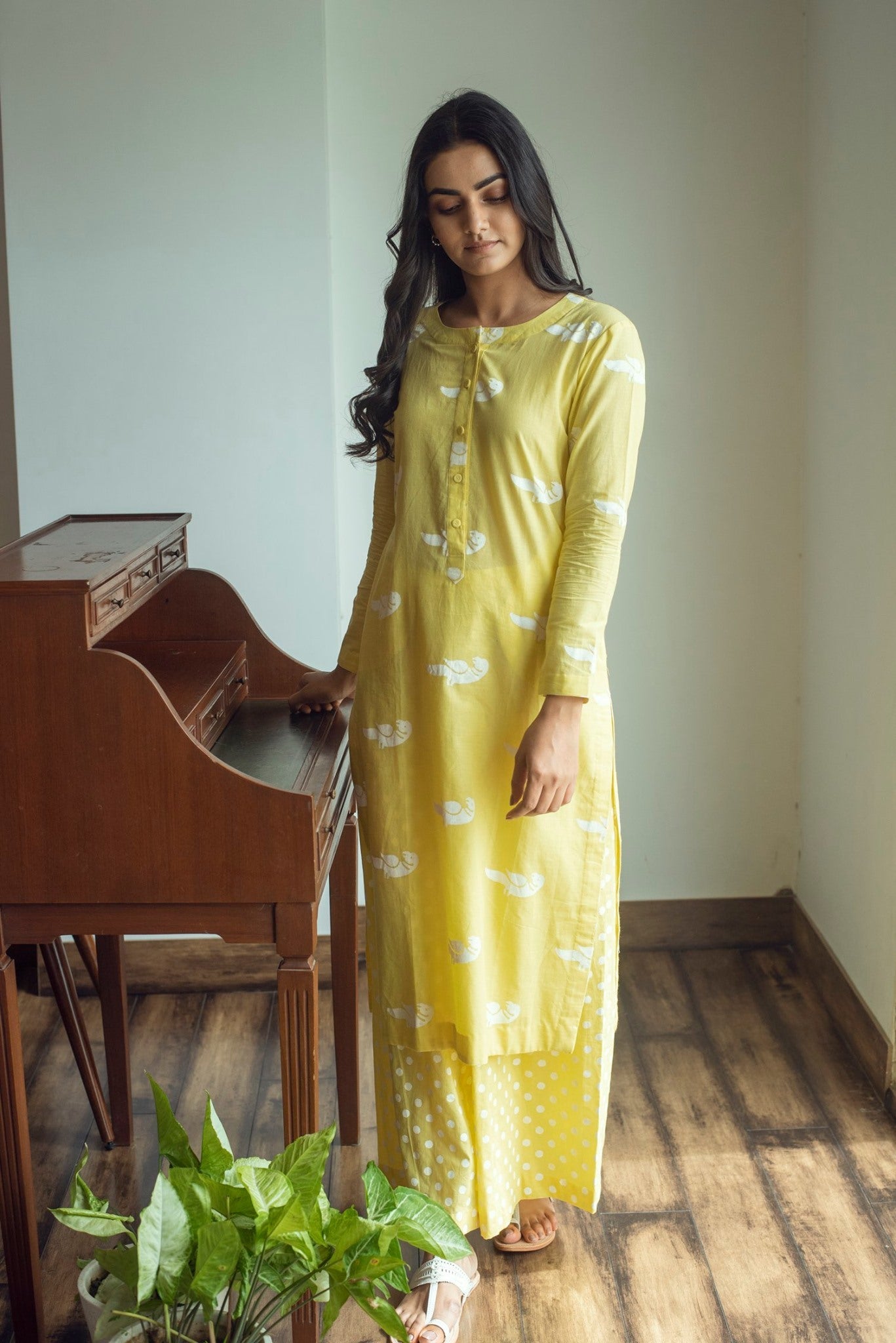 Ridhi Suri Serenity White bird print kurta palazzo set- Yellow