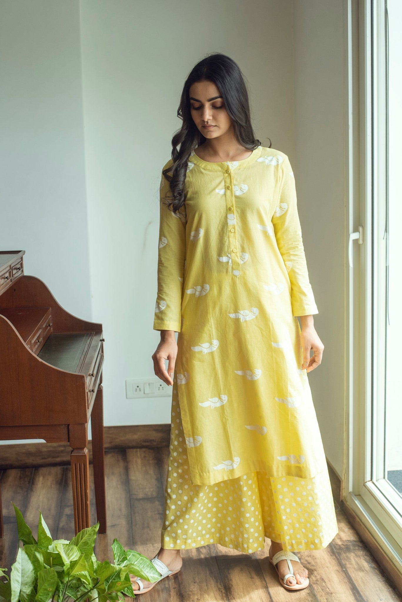 Ridhi Suri Serenity White bird print kurta palazzo set- Yellow