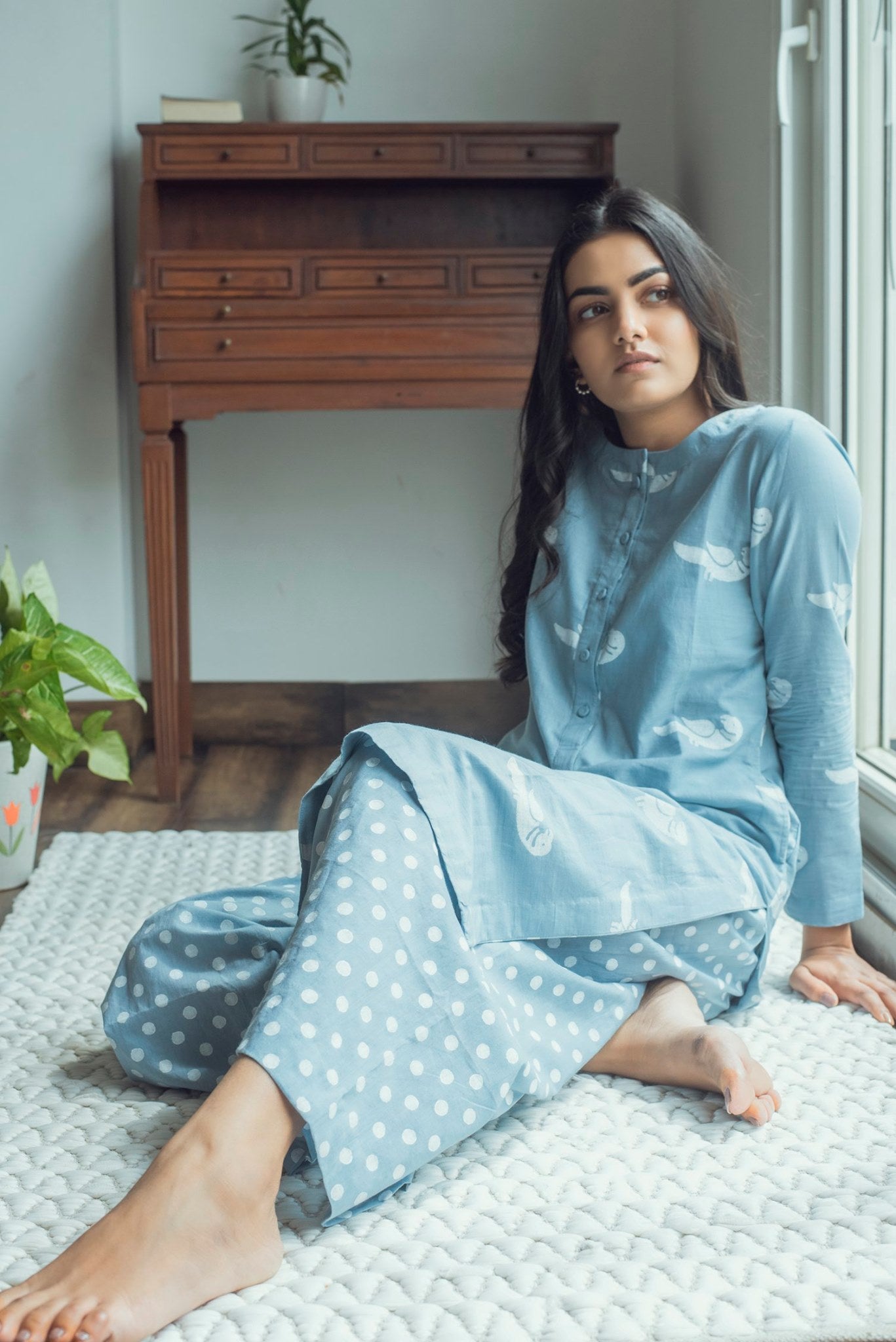 Ridhi Suri Serenity White bird print kurta palazzo set- Blue