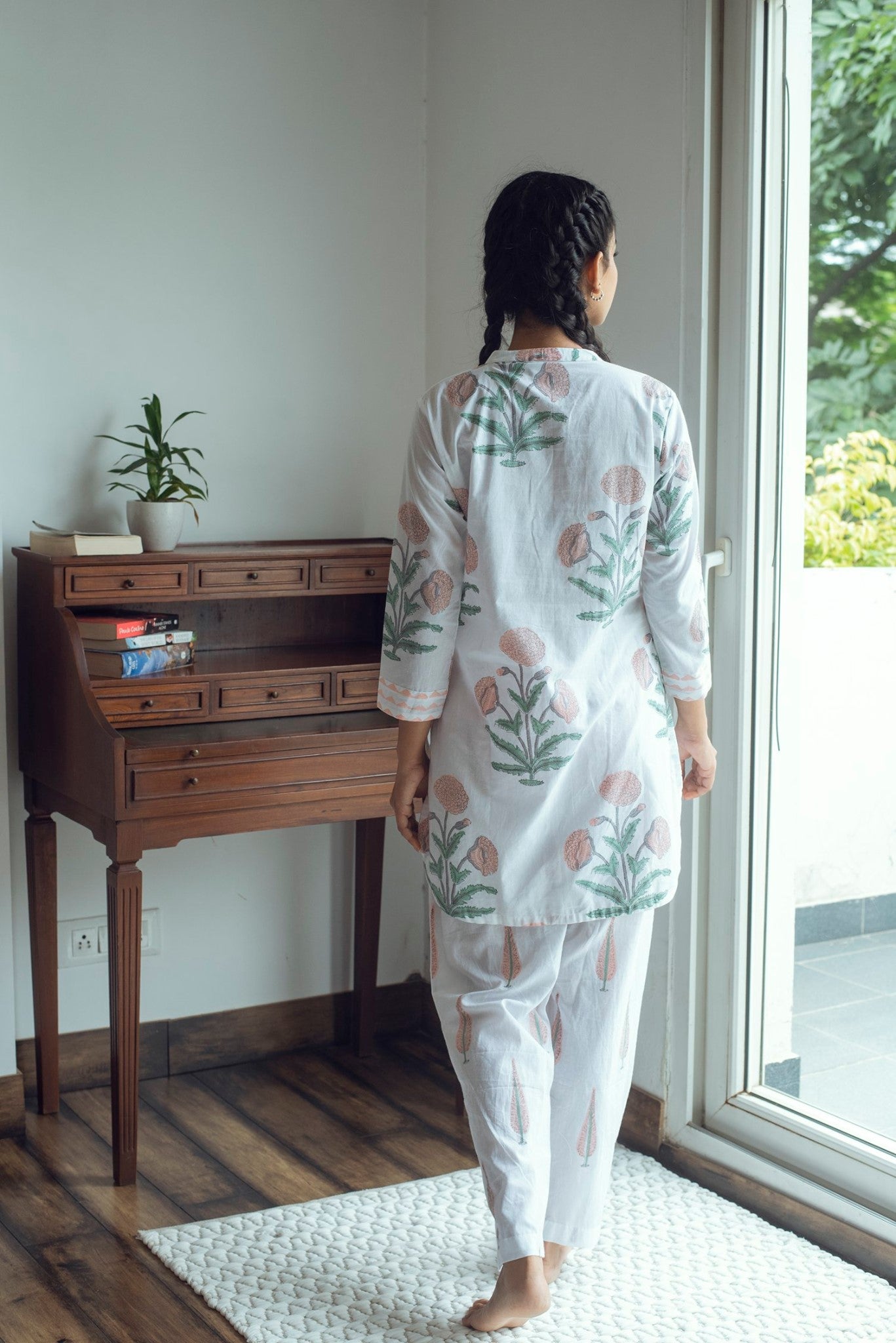Ridhi Suri Serenity Mughal Lounge Set- Pink