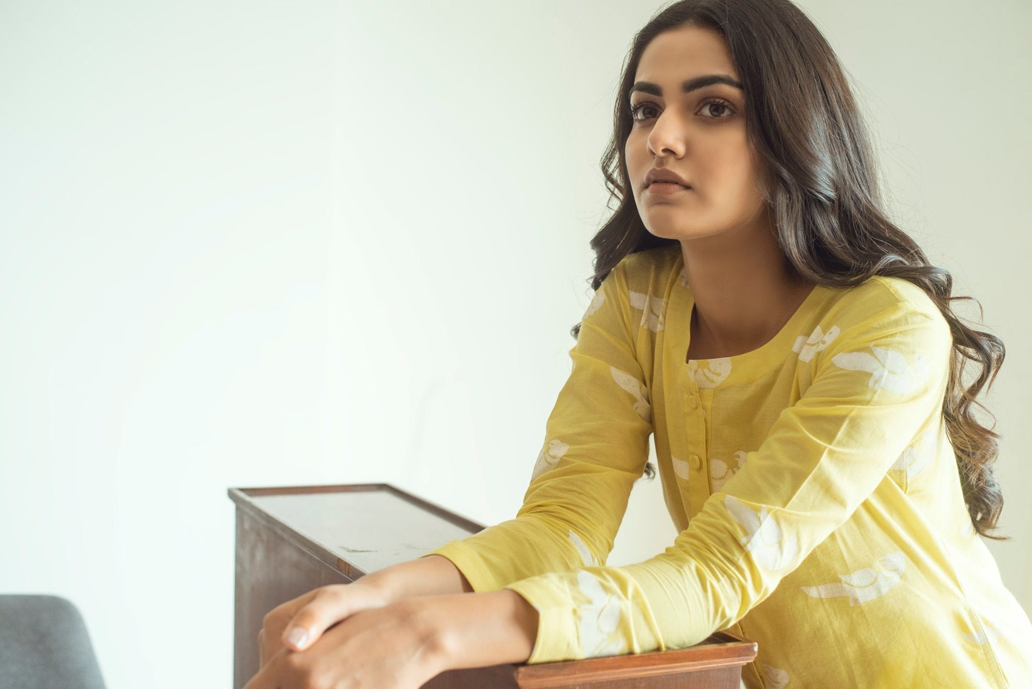 Ridhi Suri Serenity White bird print kurta palazzo set- Yellow
