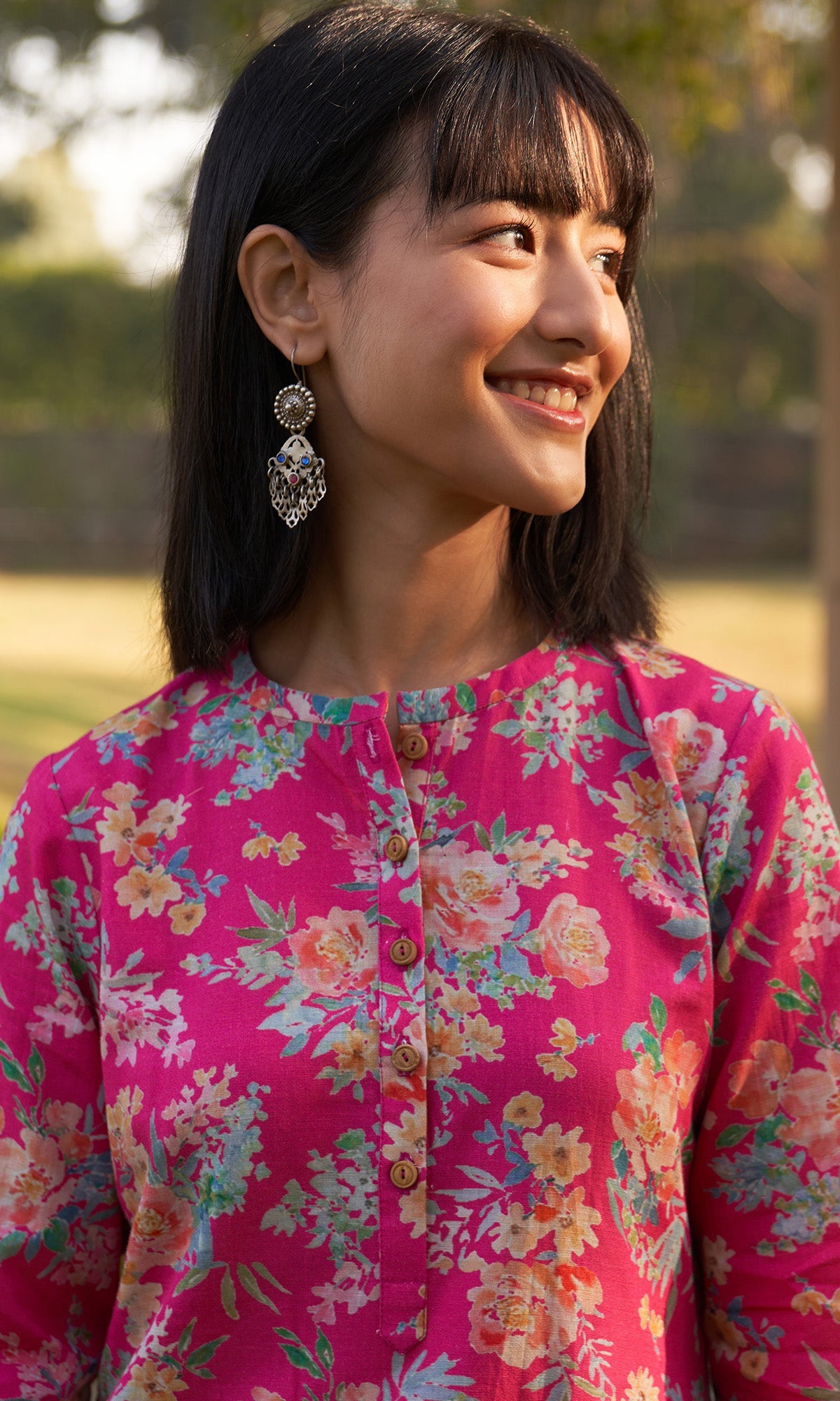 Iris Linen Pink Floral Print Kurta With Stripe Pants ( Set Of 2)