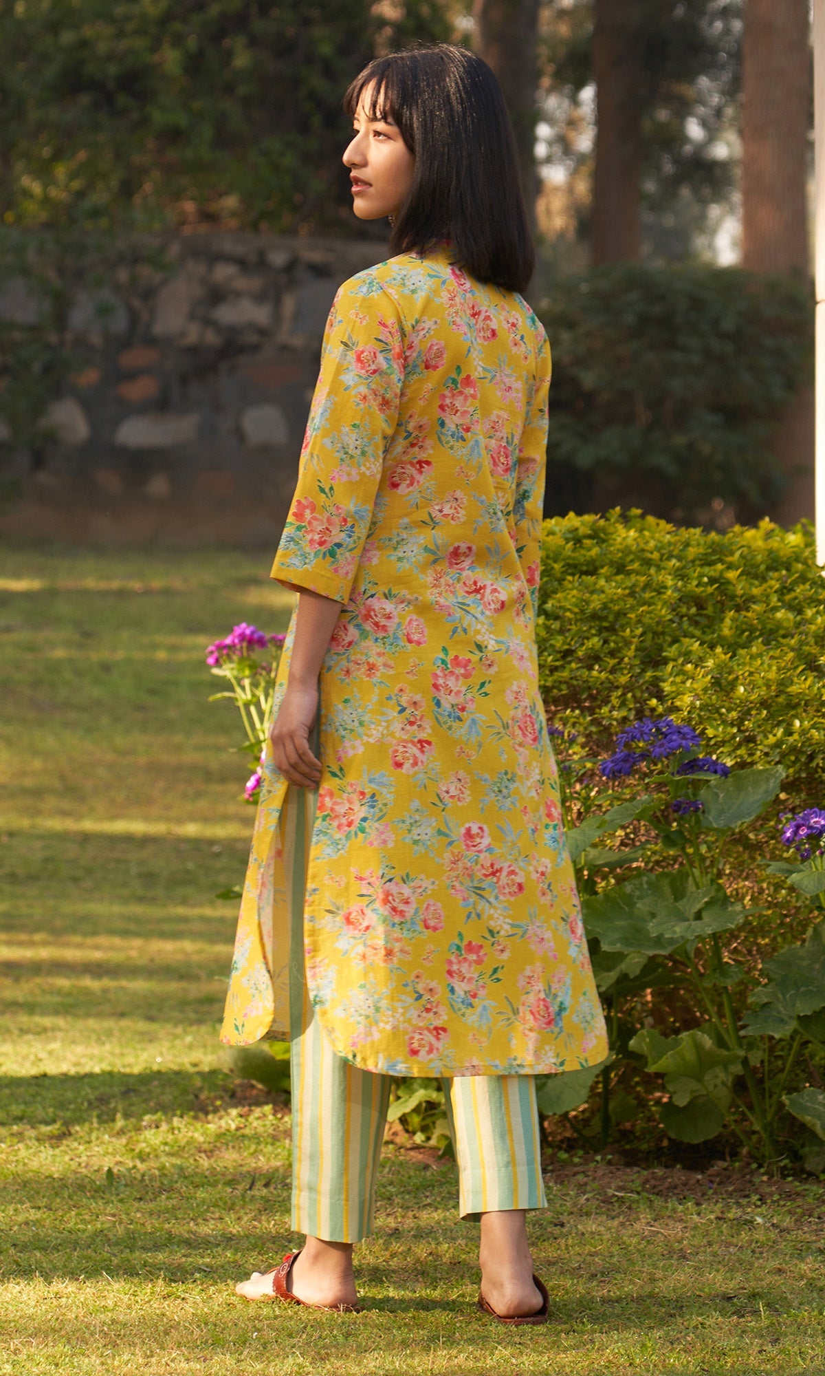 Iris Linen Yellow Floral Print Kurta With Stripe Pants ( Set Of 2)