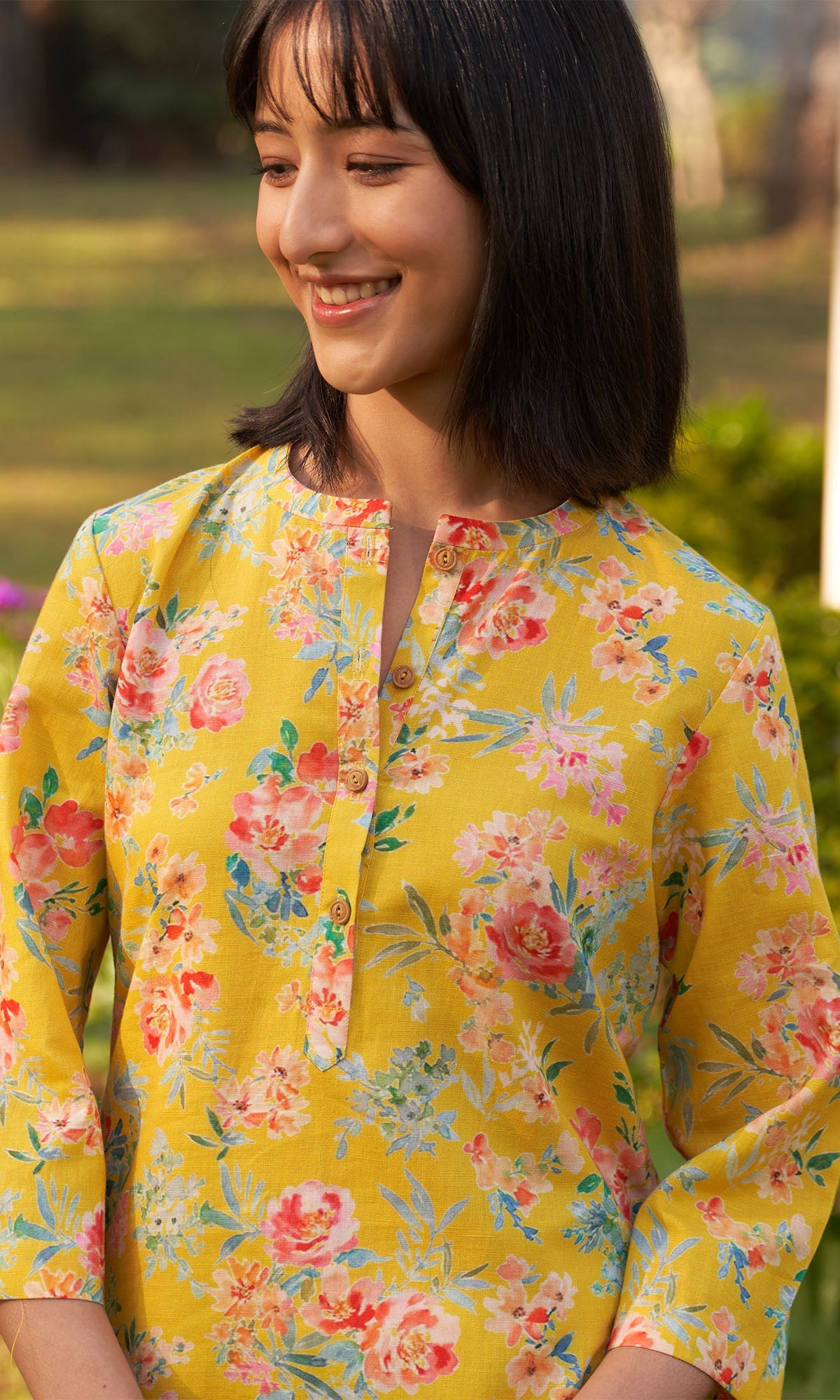Iris Linen Yellow Floral Print Kurta With Stripe Pants ( Set Of 2)