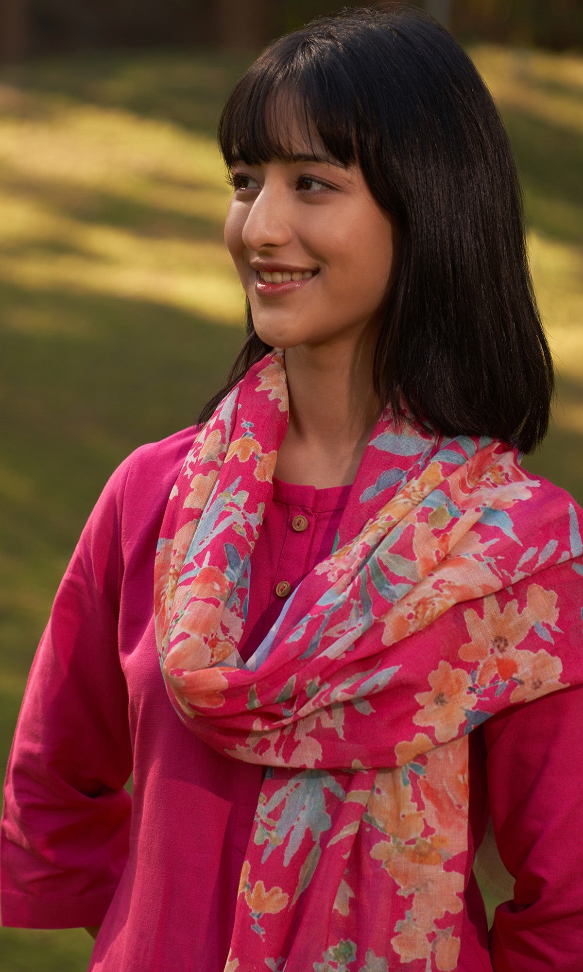 Iris Linen Fuschia Pink Solid Kurta With Pants And Stole( Set Of 3)
