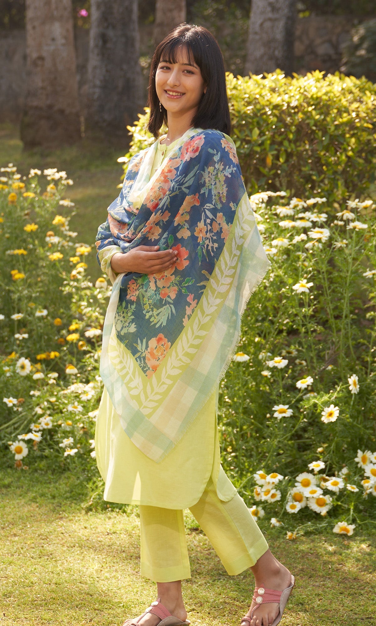 Iris Linen Neon Green Solid Kurta With Pants And Stole( Set Of 3)