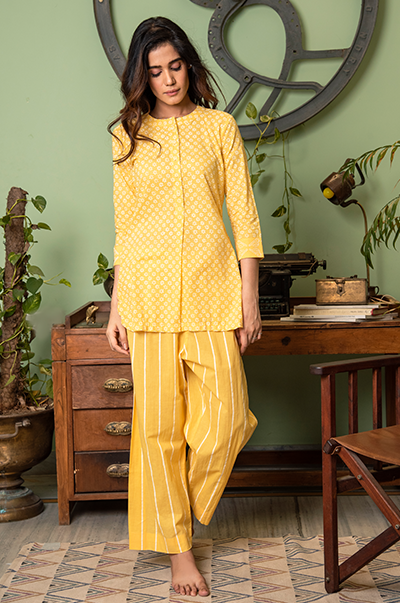 RIDHI SURI DAISY SUNSHINE YELLOW KURTA AND PYJAMA -SET 0F 2