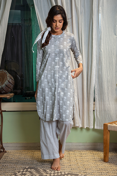 RIDHI SURI DAISY GREY MUGHAL BLOCK PRINTED KURTA WITH PYJAMA - SET OF 2