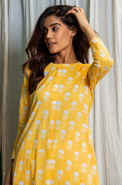 RIDHI SURI DAISY SUNSHINE YELLOW MUGHAL BLOCK PRINTED KURTA WITH PYJAMA - SET OF 2