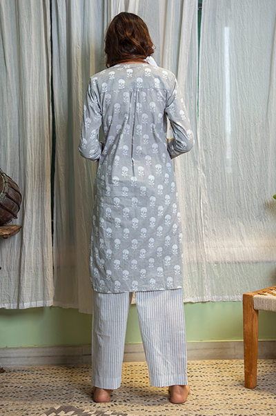 RIDHI SURI DAISY GREY MUGHAL BLOCK PRINTED KURTA WITH PYJAMA - SET OF 2
