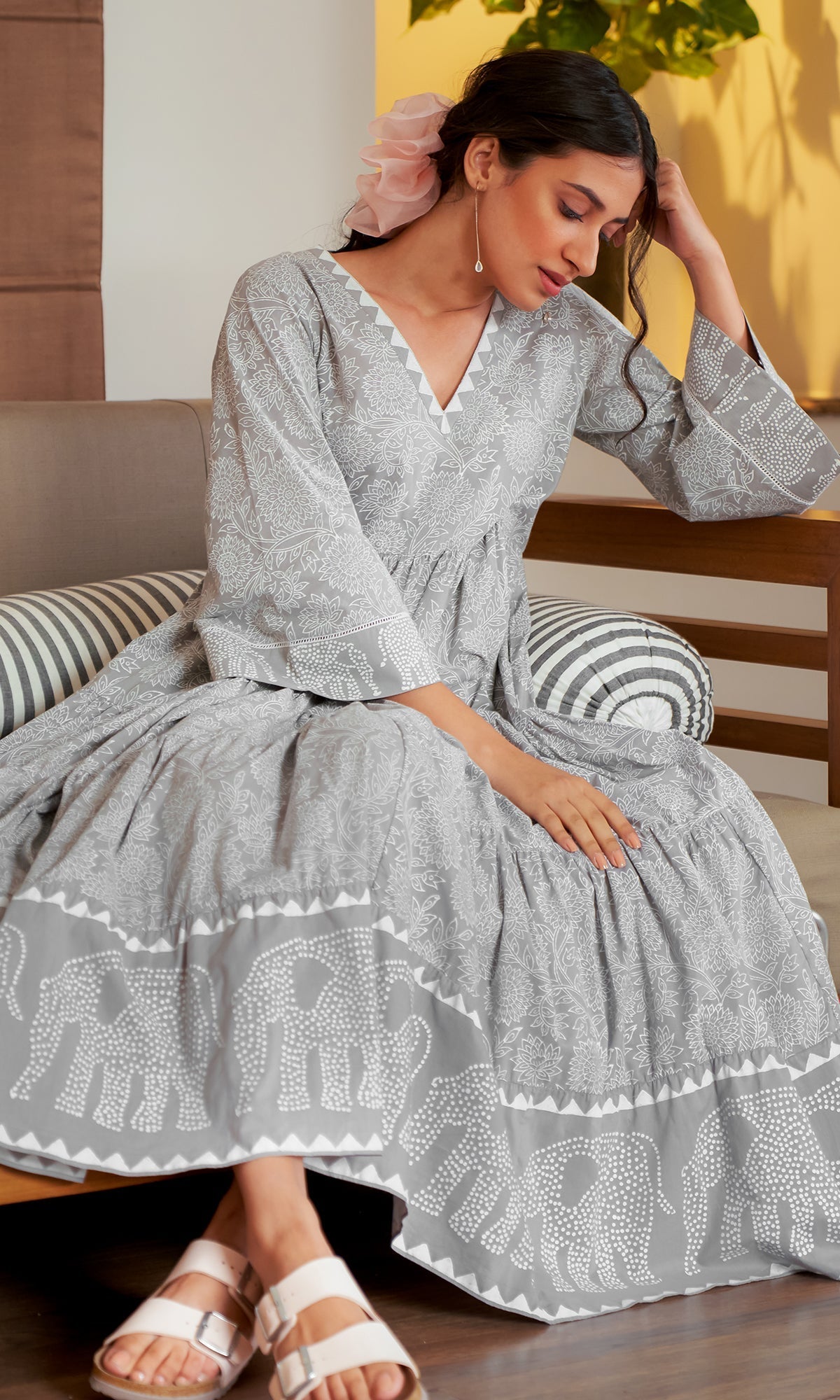 DAISY 2 ELEPHANT PRINT GREY TIERED DRESS