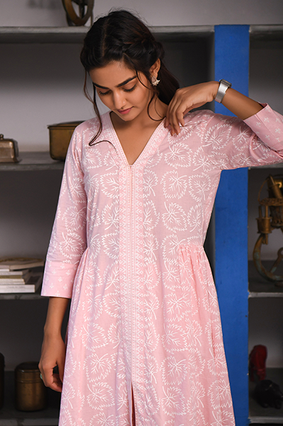 Ridhi Suri Feriha Soft Pink Side Gather Kurta with Palazzo Set of -2