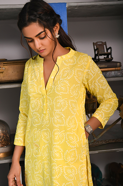 Ridhi Suri Feriha Yellow Short Kurta with Pyjama - Set of 2