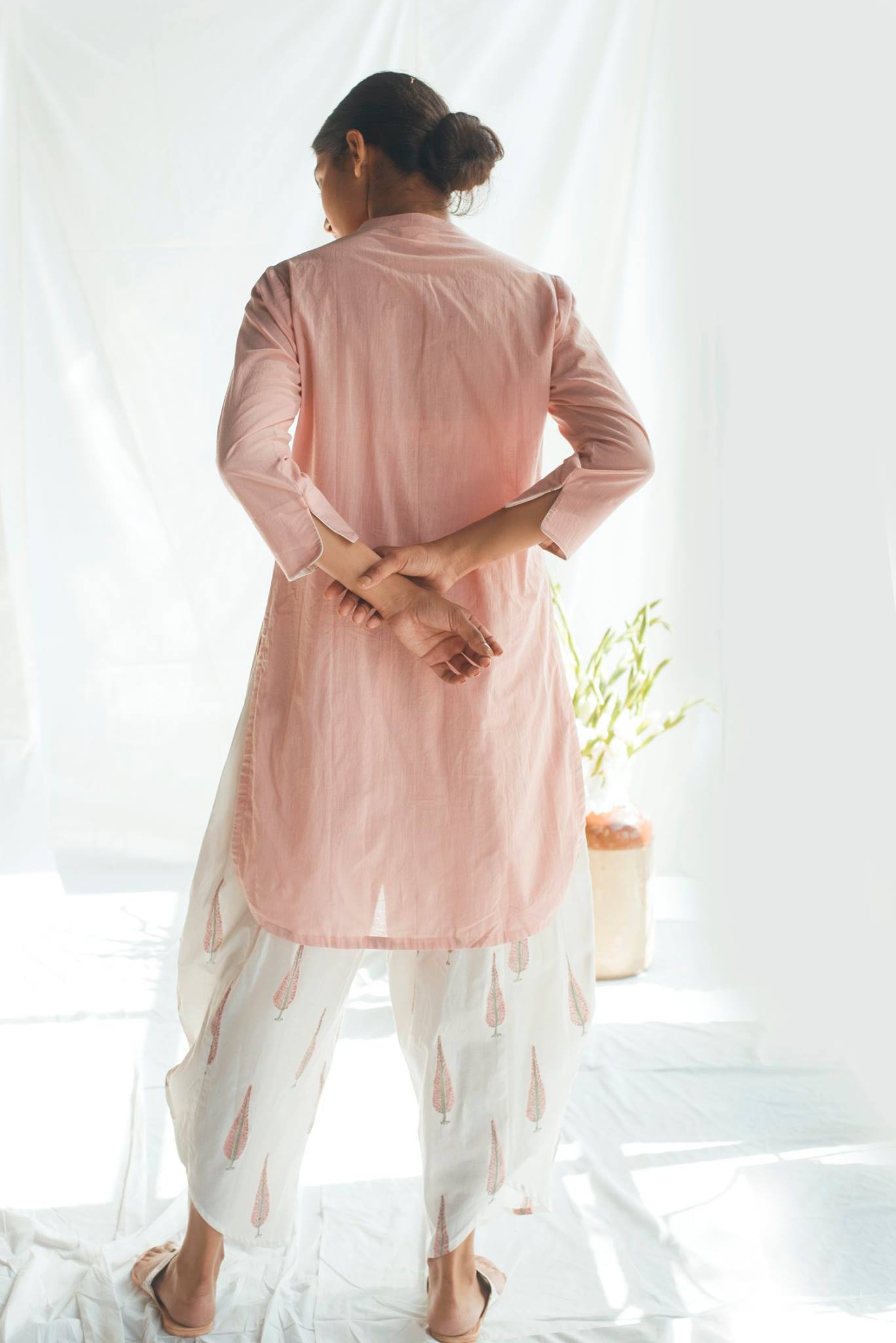 Ridhi Suri Bahameen Pink Chinar Dhoti Set