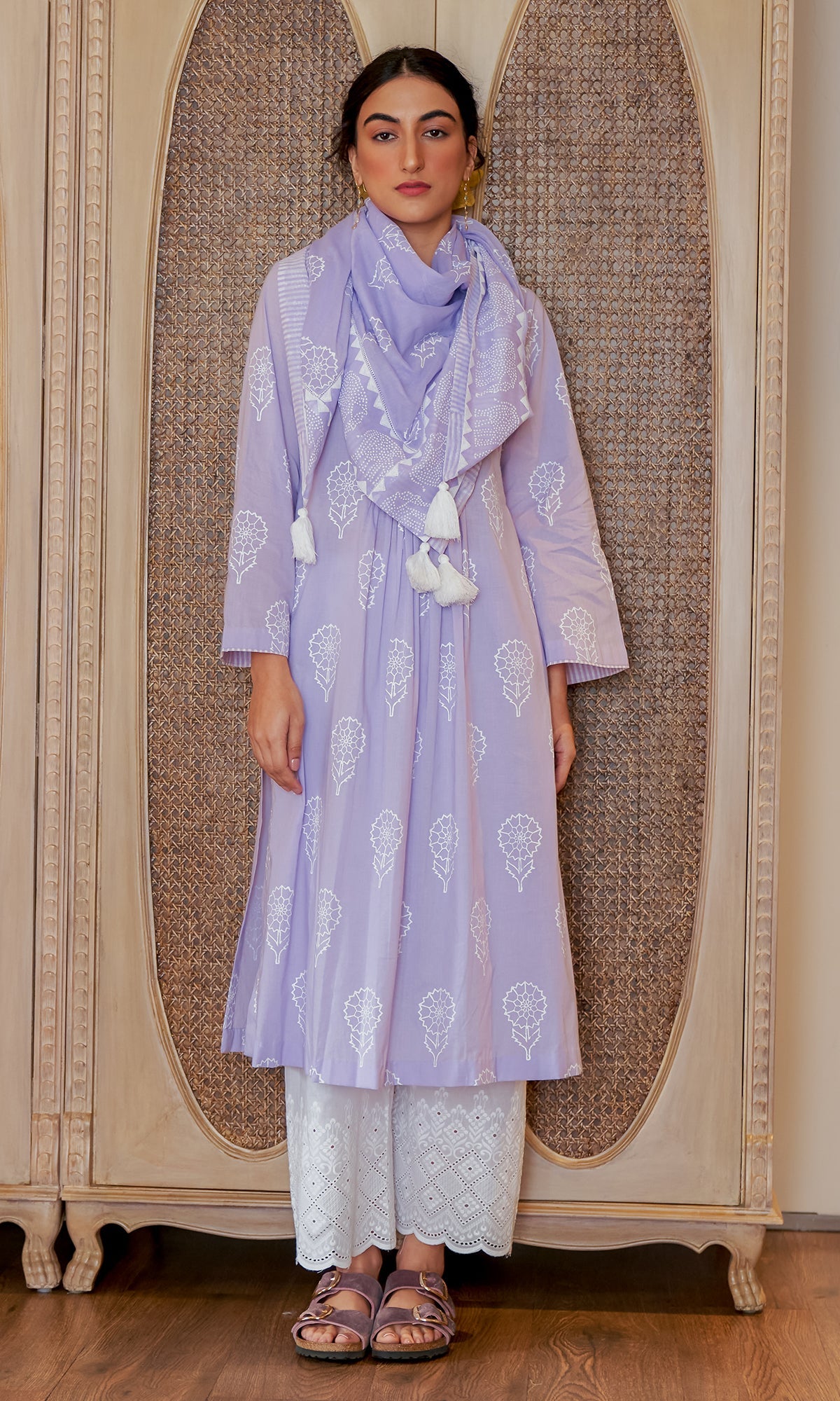 DAISY 2 LILAC FLORAL PRINTED KURTA WITH PALAZZO AND SCARF- SET OF 3