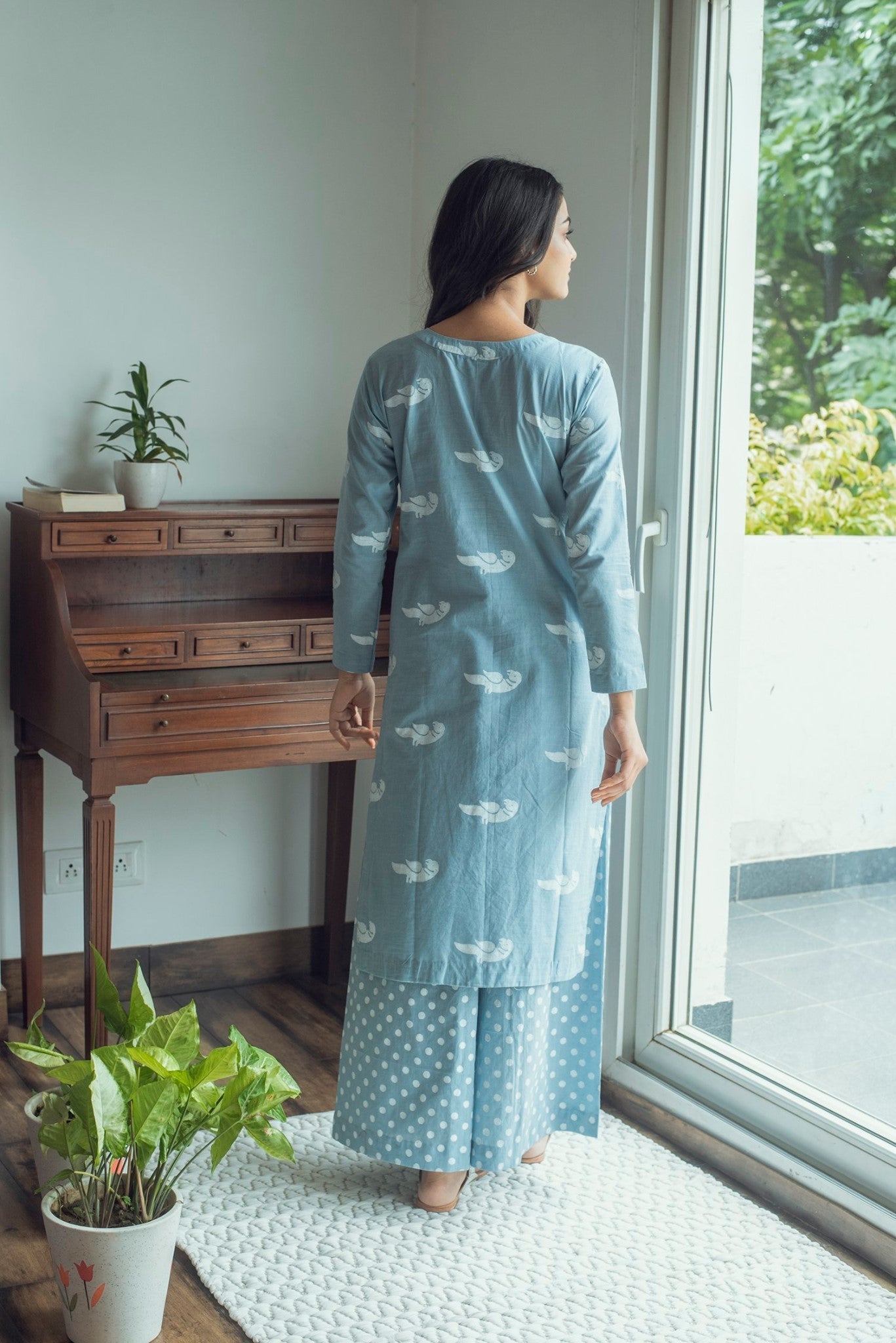 Ridhi Suri Serenity White bird print kurta palazzo set- Blue