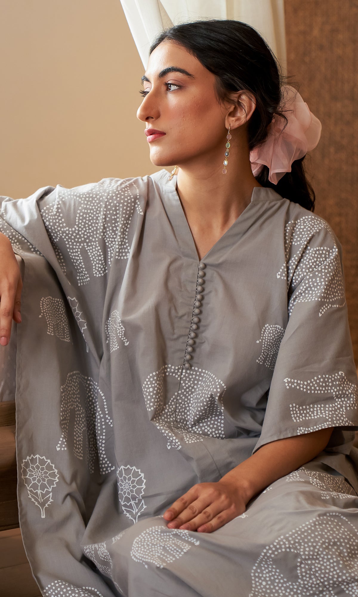 DAISY 2 ELEPHANT GREY PRINT KAFTAN
