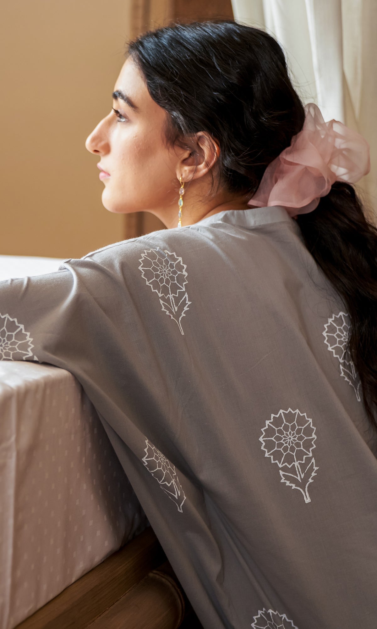 DAISY 2 ELEPHANT GREY PRINT KAFTAN WITH SCHIFFLI PALAZZO  - SET OF 2
