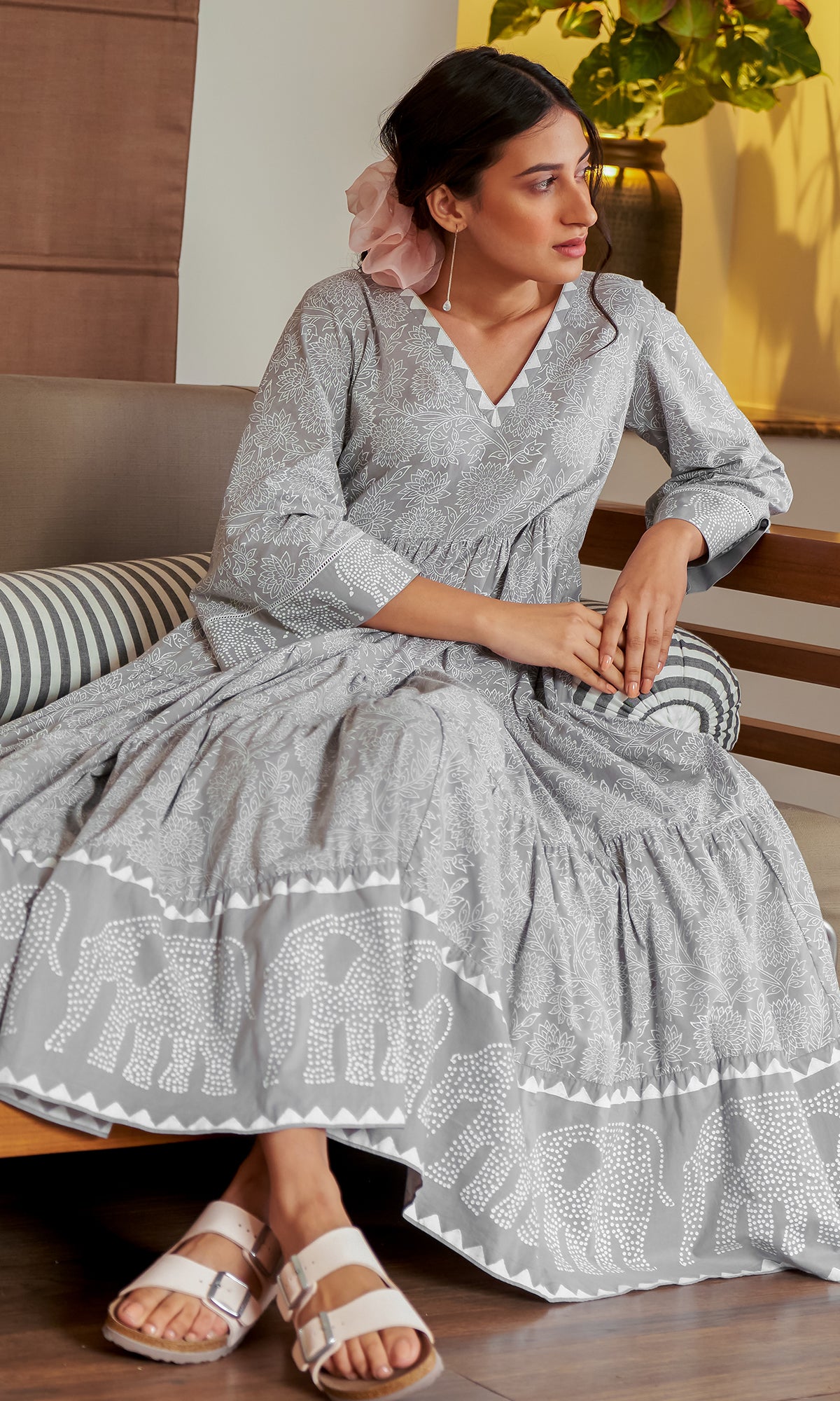 DAISY 2 ELEPHANT PRINT GREY TIERED DRESS
