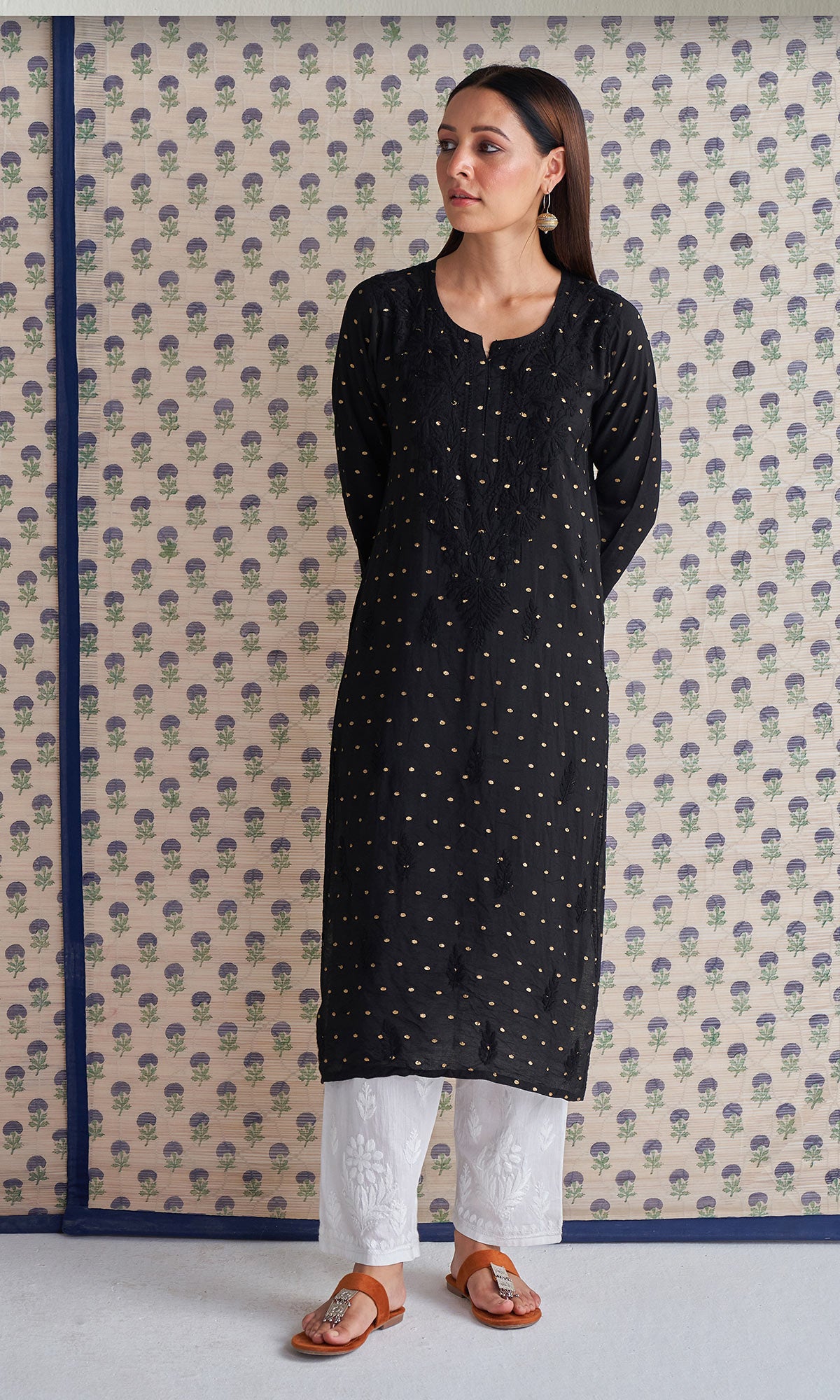Handcrafted Chikankari Black Straight Kurta