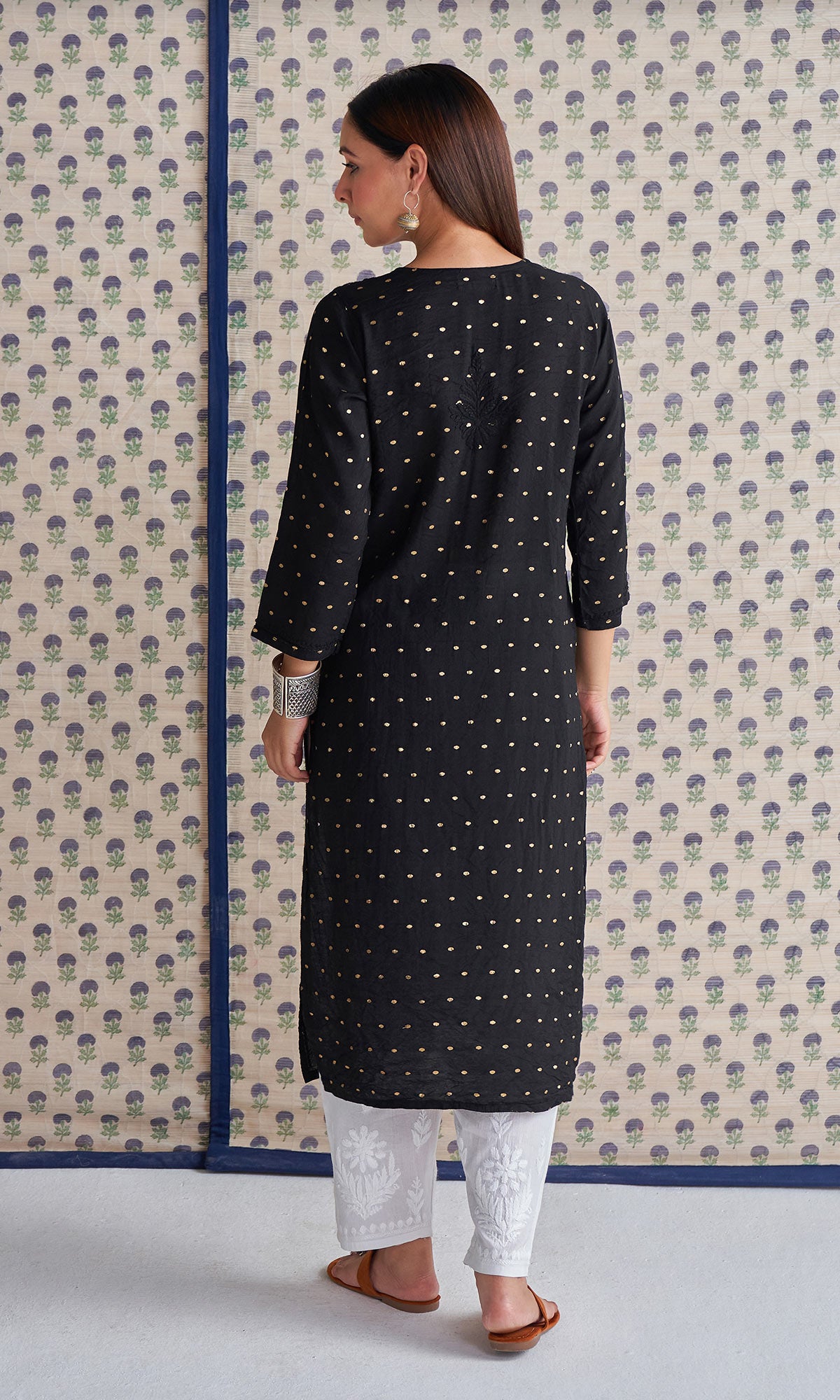 Handcrafted Chikankari Black Straight Kurta