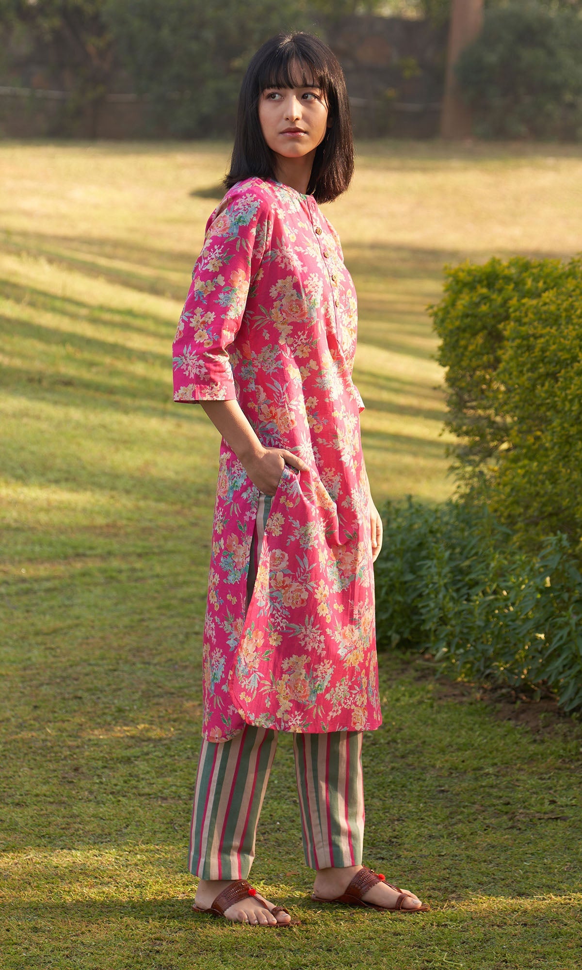 Iris Linen Pink Floral Print Kurta With Stripe Pants ( Set Of 2)