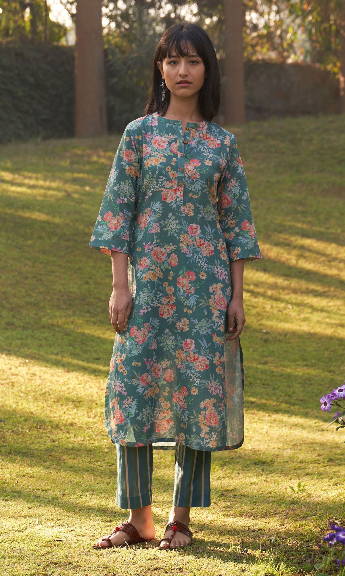 Iris Linen Green Floral Print Kurta With Stripe Pants ( Set Of 2)