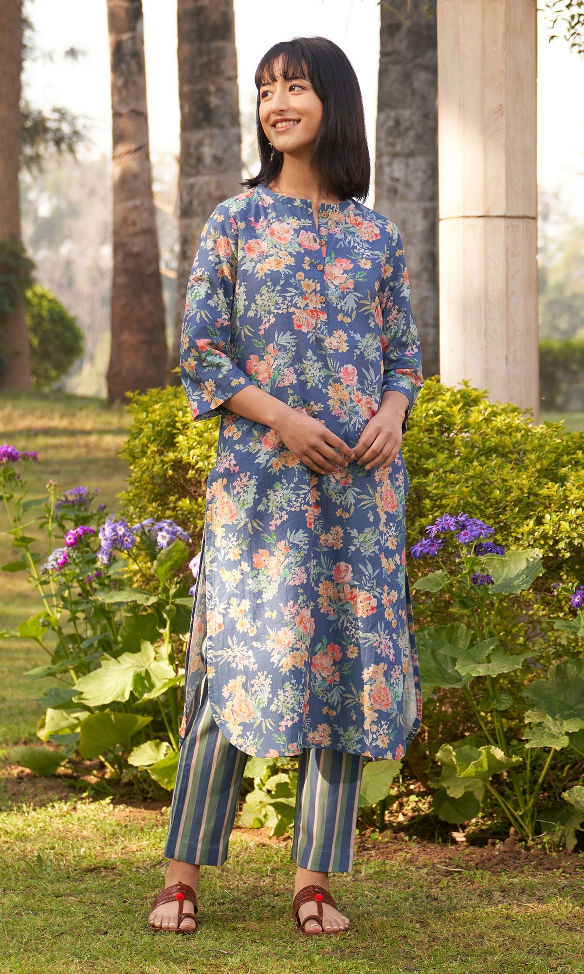 Iris Linen Blue Floral Print Kurta With Stripe Pants ( Set Of 2)