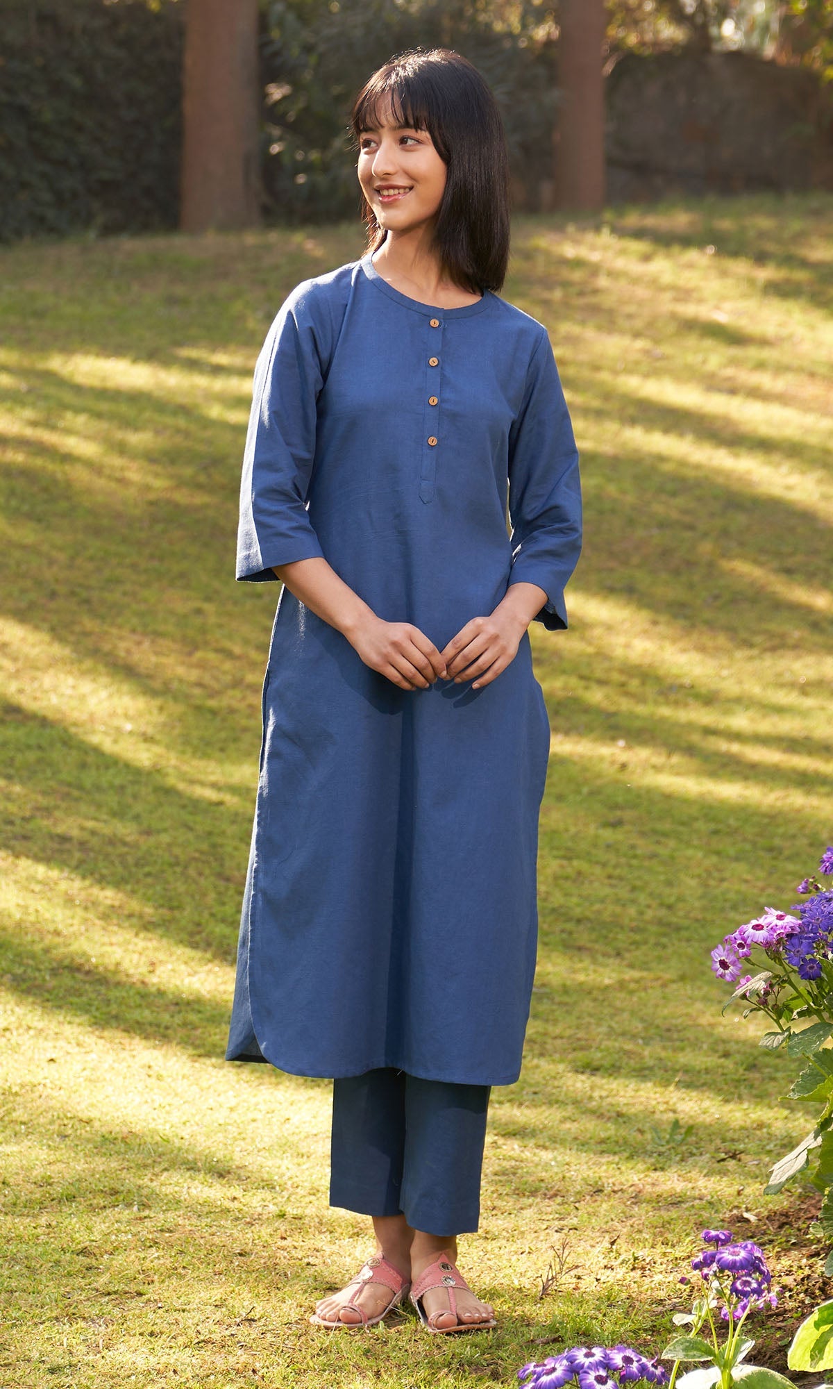 Iris Linen Blue Solid Kurta With Pants( Set Of 2)