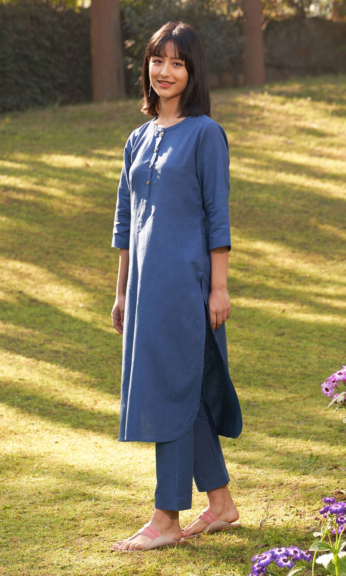 Iris Linen Blue Solid Kurta With Pants( Set Of 2)