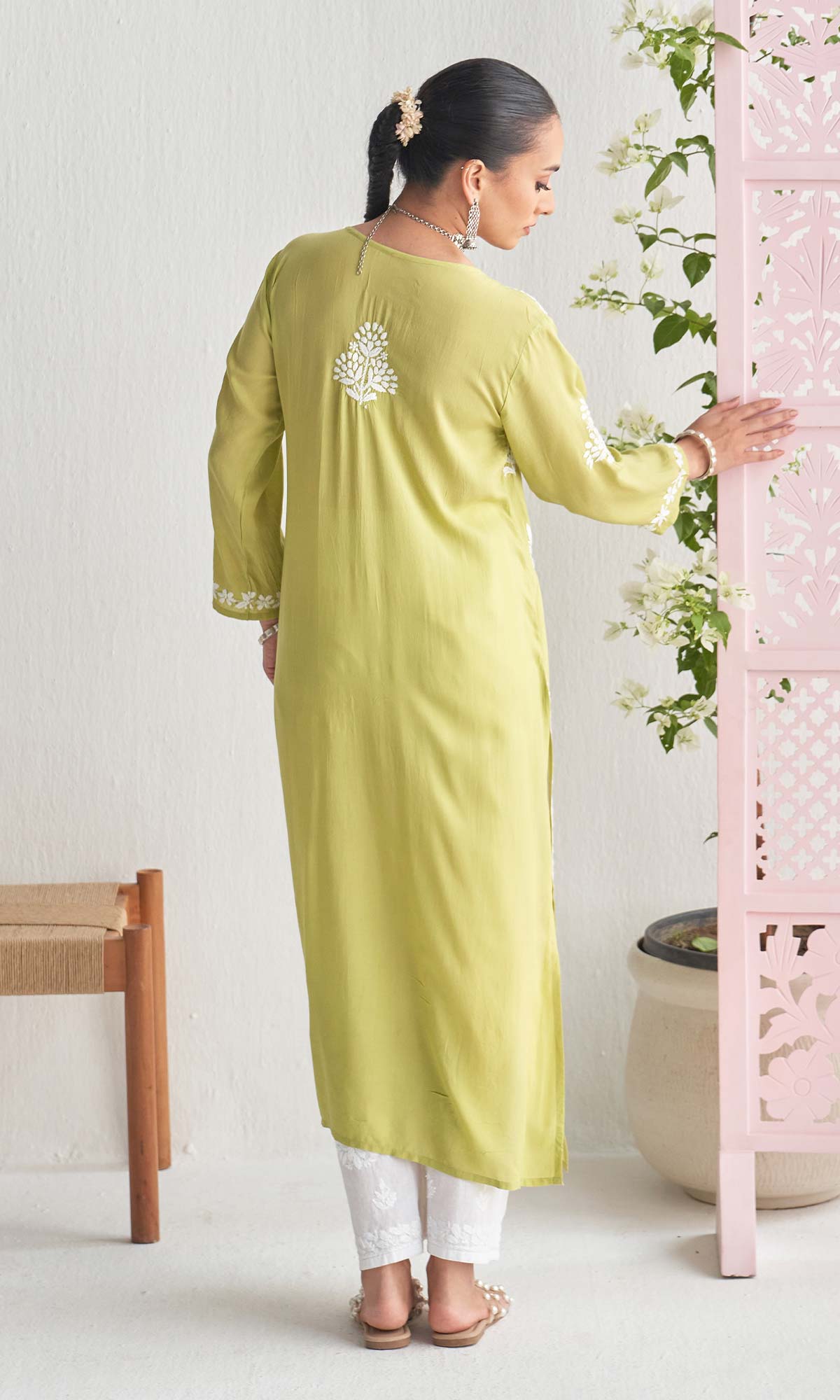Handcrafted Chikankari Green Straight Kurta
