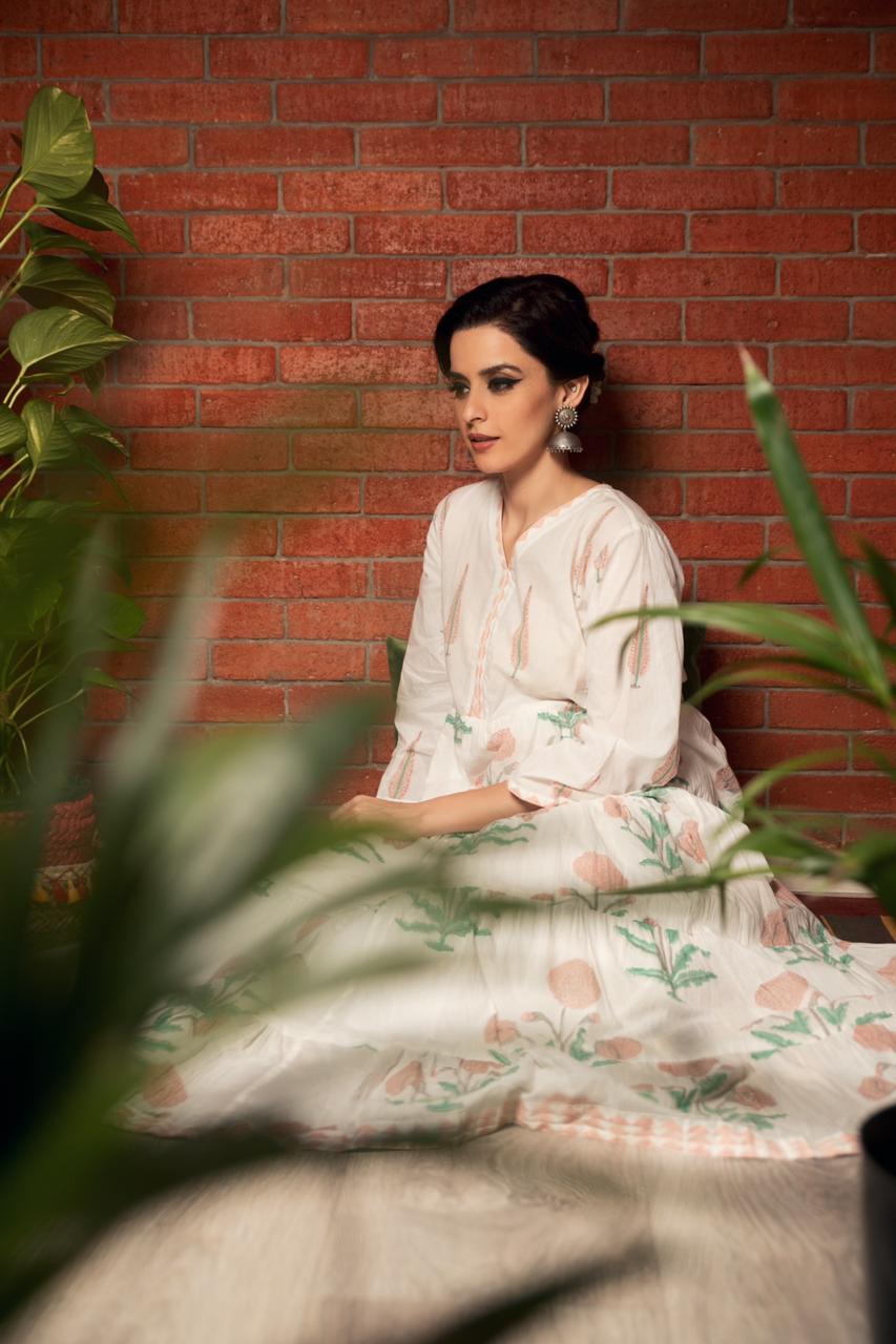 Ridhi Suri Bahameen Pink Chinar and Mughal Print Maxi